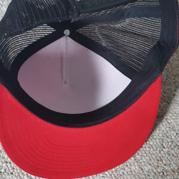 Hat - Picture 3 of 3